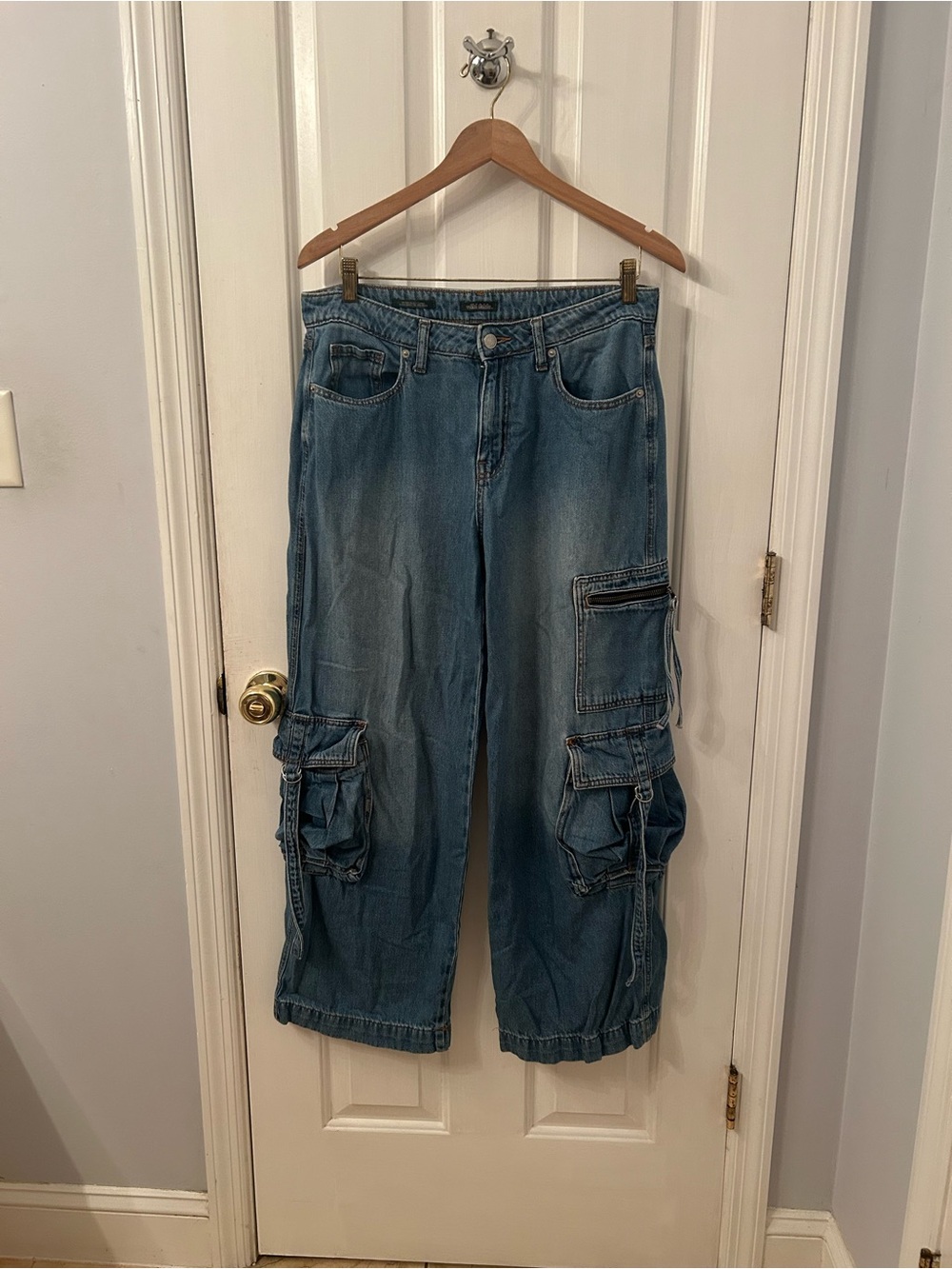 Wild fable Light Blue Baggy Cargo Denim Jeans with Contrast Stitching